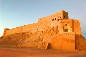 قلعه تاریخی مروست
