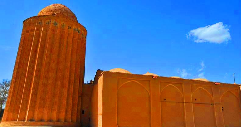 مسجد جامع بسطام و برج کاشانه