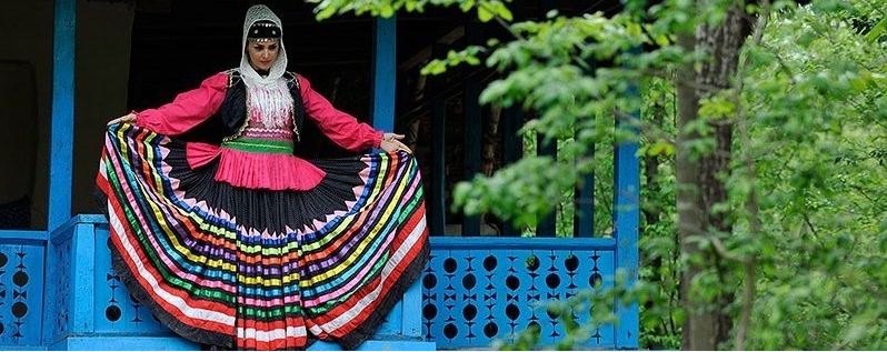 吉蘭省婦女的當地服飾